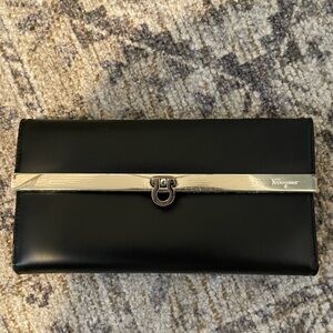 Salvatore Ferragamo‎ wallet NWOT